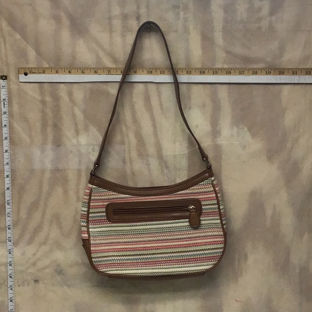 Liz Claiborne small shoulder bag